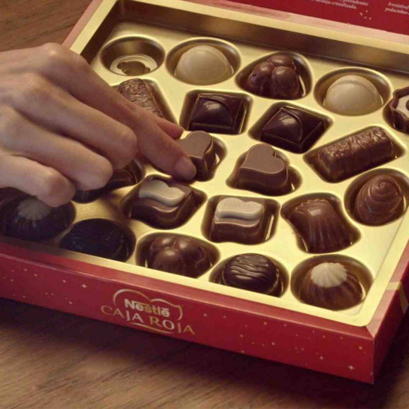 caja, roja, bombones, chocolates, nestle